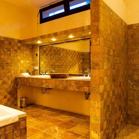 Maya 6 Chambres Piscine Wifi Fréjus