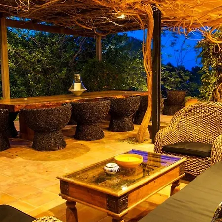 Βίλα Maya 6 Chambres Piscine Wifi